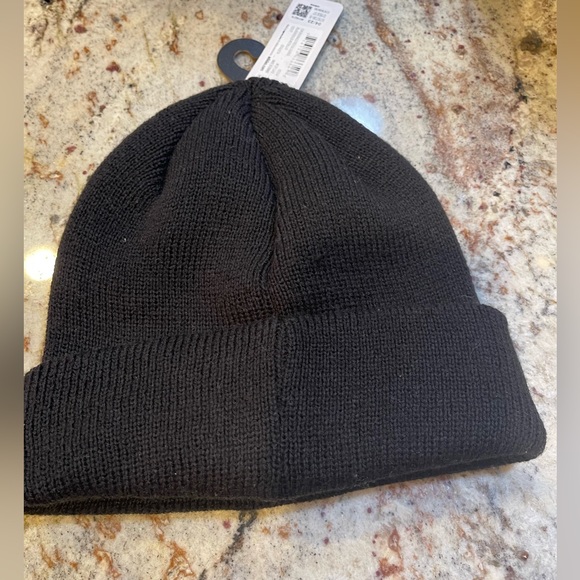 adidas Black Women’s Beanie Hat New - Picture 6 of 6
